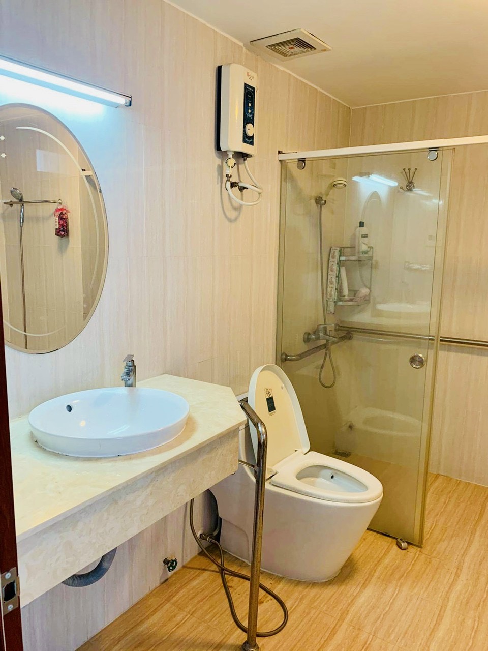 z3310110628485_230ec6040d60ea0e714c984bbd8772ec