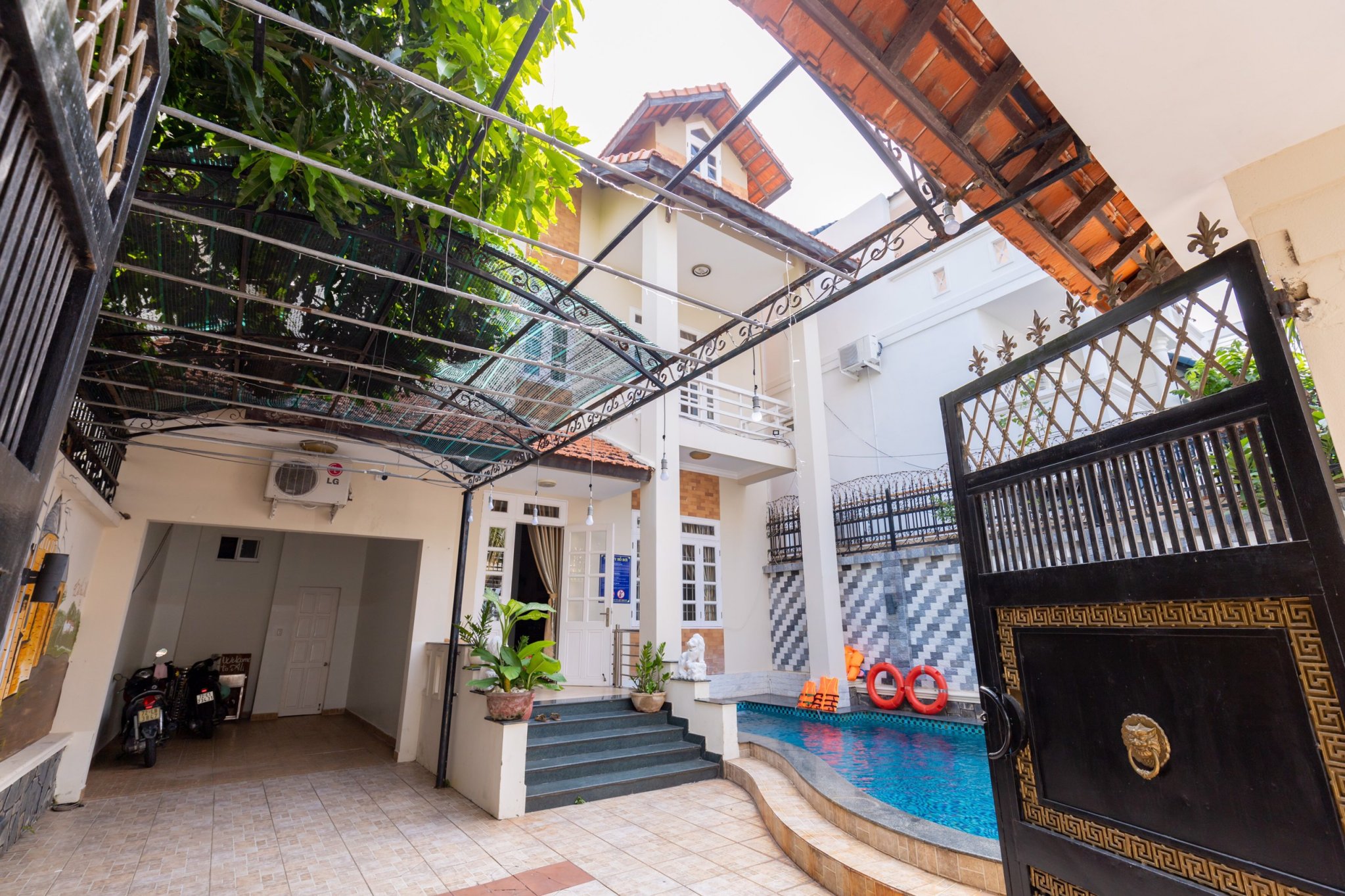 z3368158918548_12867f35f6bd63437a299556ba143d17